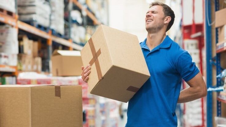 bol u leđima pri dizanju utega